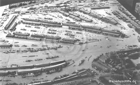 K&ouml;stermodell Hamburger Hafen Foto 2