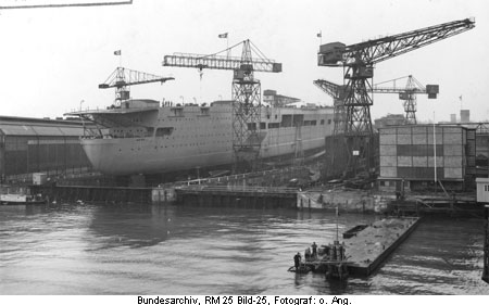 Flugzeugtr&auml;ger Graf Zeppelin - Foto 1